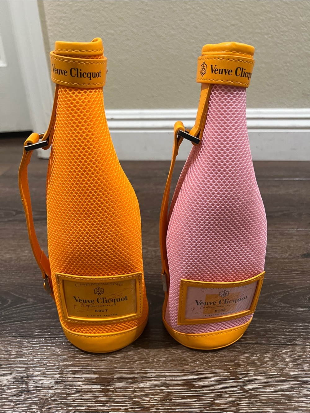 NWOT veuve clicquot champagne brut bottle carrier Orange and pink, 2 total - Picture 10 of 10